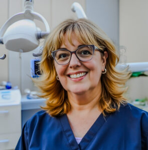 Dr. Andreea Ardelean DMD